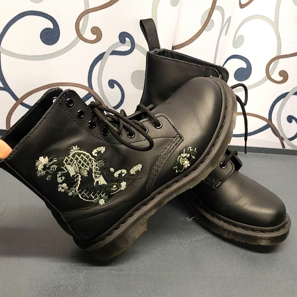 Dr. Martens Amylee Boots
